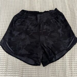 Lululemon Hotty Hot 4” High Rise Shorts